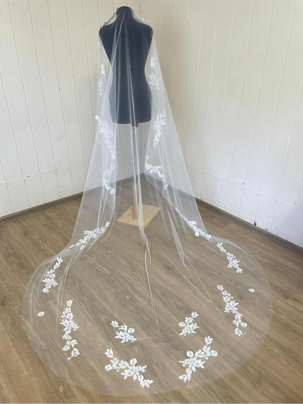 Floral Lace Wedding Veil